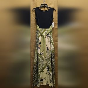 En Focus Studio Sleeveless Maxi Dress